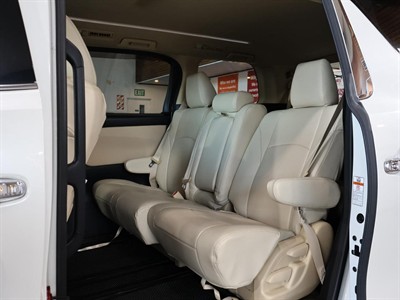 2016 Toyota Alphard - Thumbnail