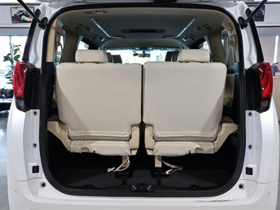 2016 Toyota Alphard - Thumbnail