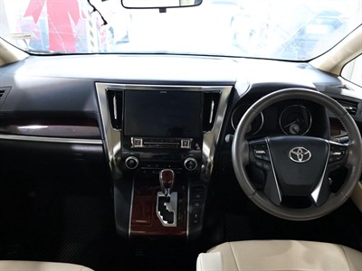 2016 Toyota Alphard - Thumbnail