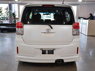 2013 Toyota Spade - Thumbnail