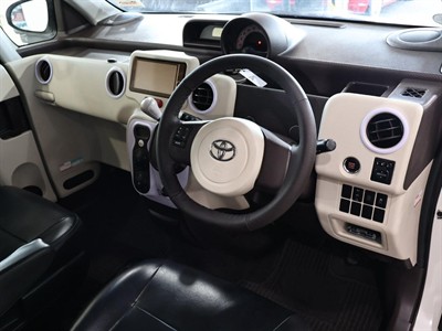 2013 Toyota Spade - Thumbnail