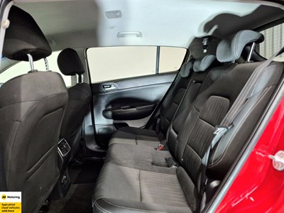 2019 Kia Sportage - Thumbnail