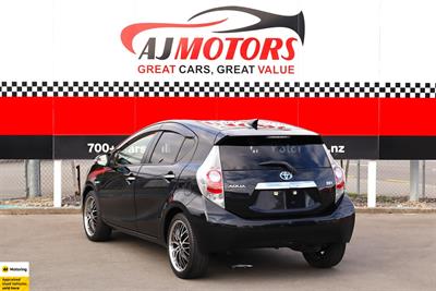 2013 Toyota Aqua - Thumbnail
