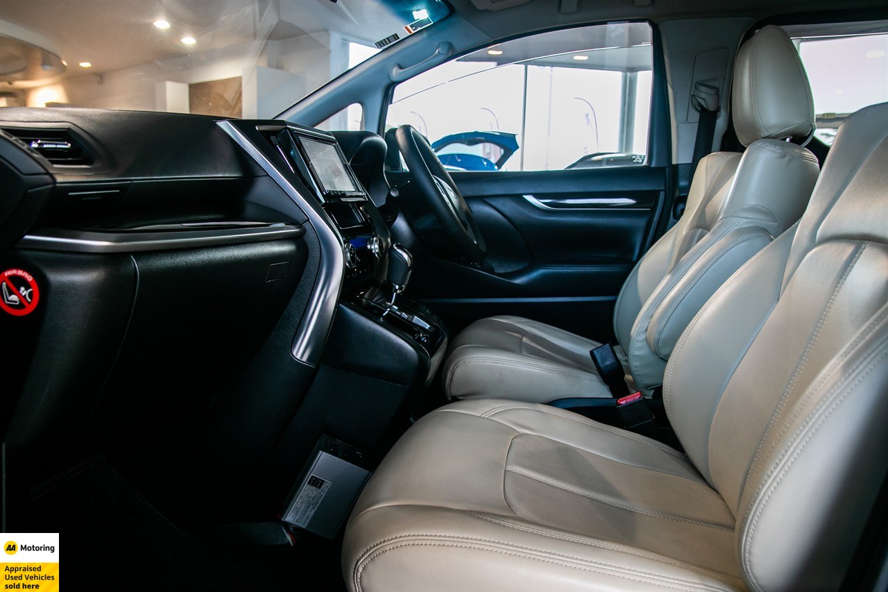 2015 Toyota Vellfire