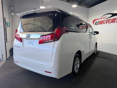 2023 Toyota Alphard - Thumbnail