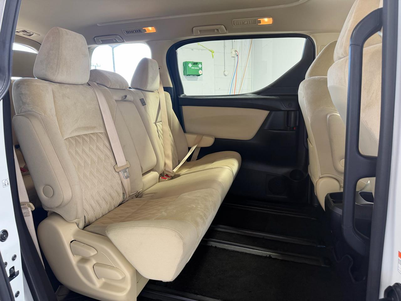 2023 Toyota Alphard