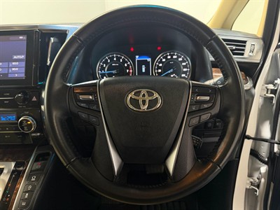 2023 Toyota Alphard - Thumbnail