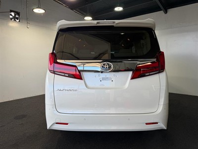 2023 Toyota Alphard - Thumbnail