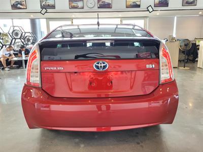 2013 Toyota Prius - Thumbnail