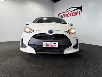 2020 Toyota Yaris - Thumbnail