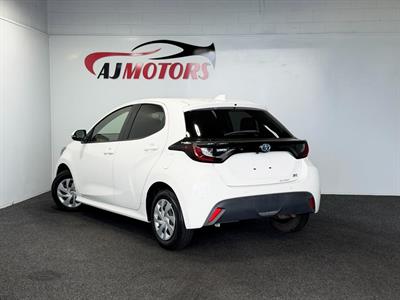 2020 Toyota Yaris - Thumbnail