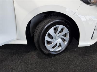 2020 Toyota Yaris - Thumbnail