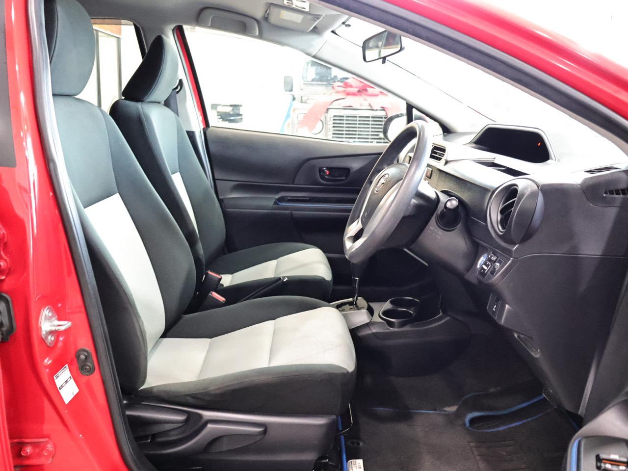 2013 Toyota Aqua