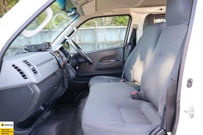 2012 Toyota Hiace - Thumbnail