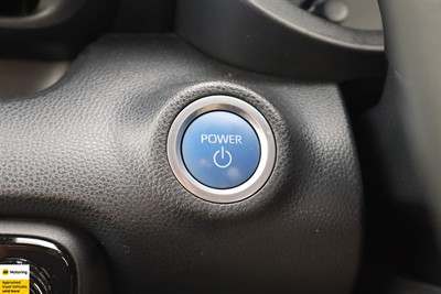 2021 Toyota Yaris - Thumbnail