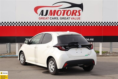 2021 Toyota Yaris - Thumbnail