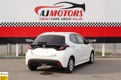 2021 Toyota Yaris - Thumbnail