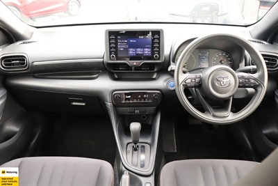 2021 Toyota Yaris - Thumbnail