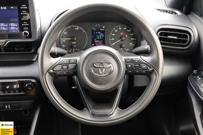 2021 Toyota Yaris - Thumbnail