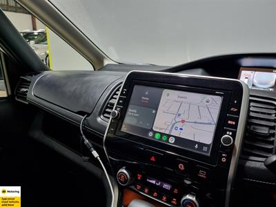 2018 Nissan Serena - Thumbnail