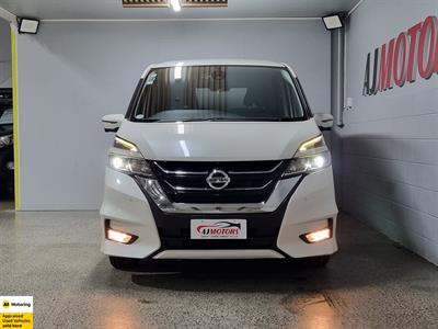 2018 Nissan Serena - Thumbnail