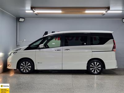 2018 Nissan Serena - Thumbnail