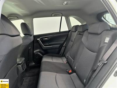 2019 Toyota RAV4 - Thumbnail