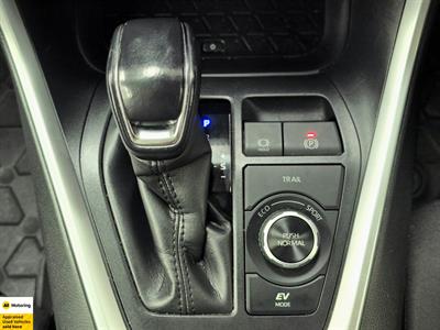 2019 Toyota RAV4 - Thumbnail