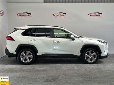 2019 Toyota RAV4 - Thumbnail