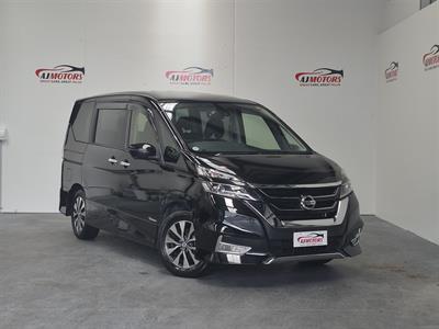 2017 Nissan Serena - Thumbnail