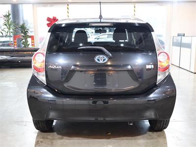 2014 Toyota Aqua - Thumbnail