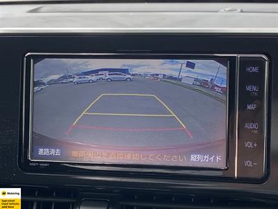 2018 Toyota C-HR - Thumbnail