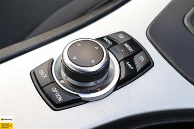 2012 BMW 320i - Thumbnail