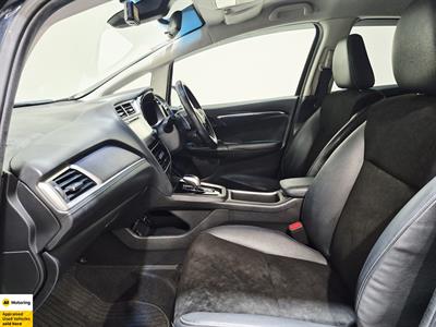 2015 Honda Shuttle - Thumbnail