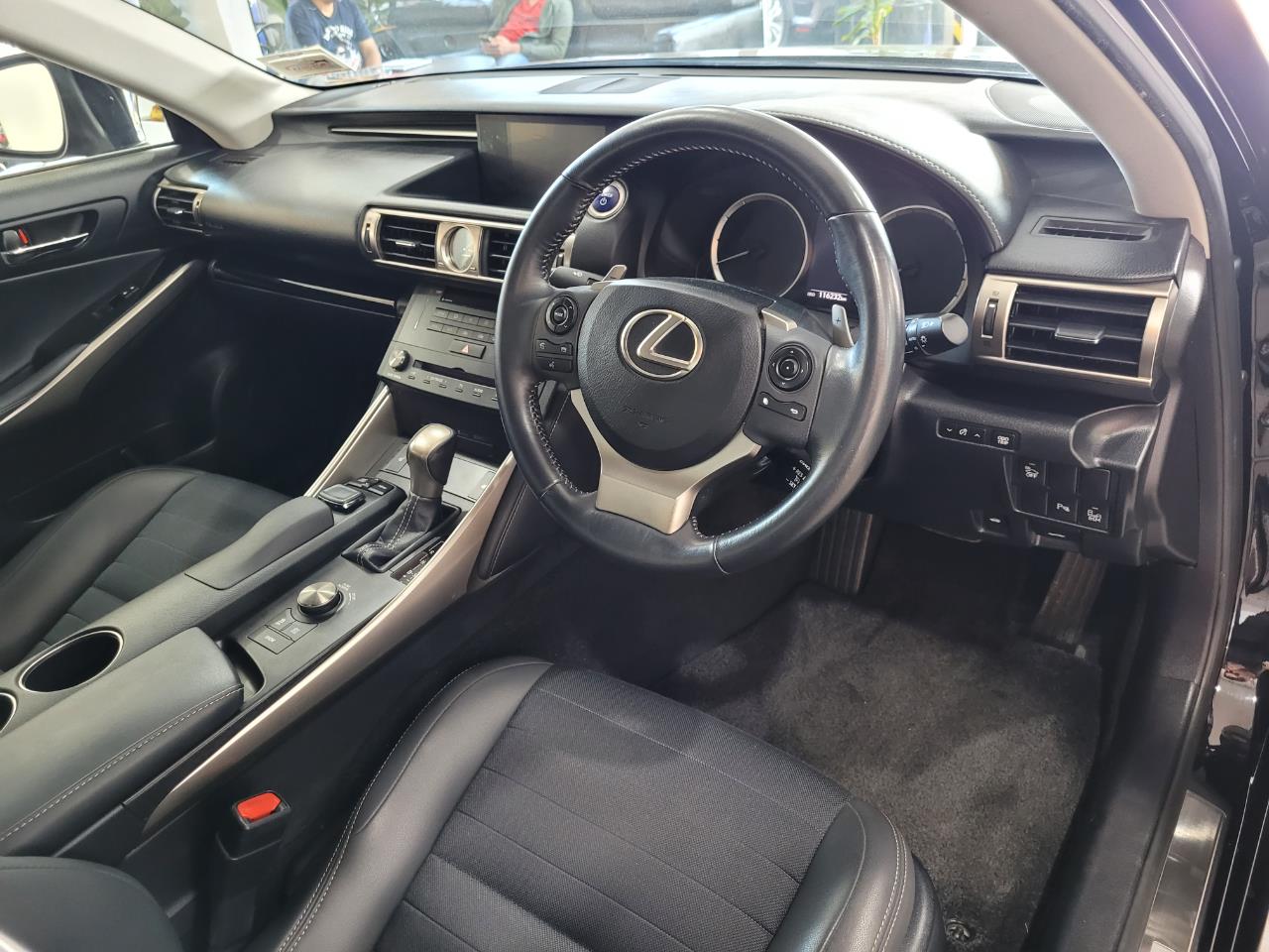 2014 Lexus IS 300h