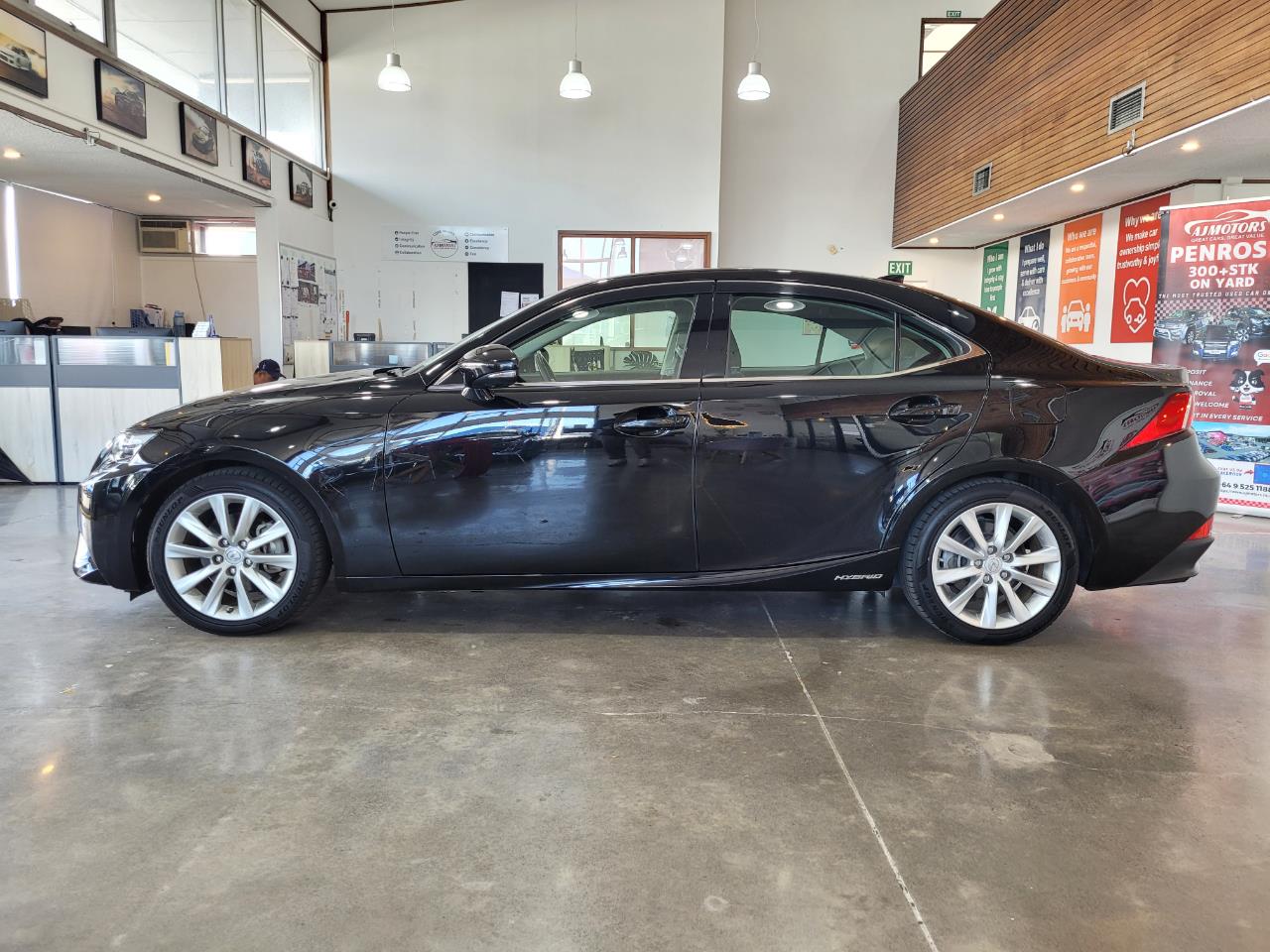 2014 Lexus IS 300h