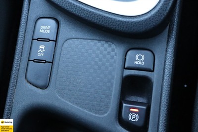 2020 Toyota YARIS CROSS - Thumbnail