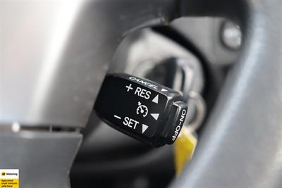 2017 Toyota Hiace - Thumbnail