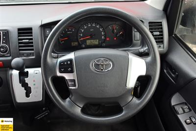 2017 Toyota Hiace - Thumbnail