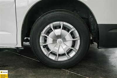 2020 Toyota Hiace - Thumbnail