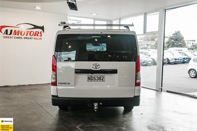 2020 Toyota Hiace - Thumbnail