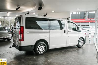 2020 Toyota Hiace - Thumbnail