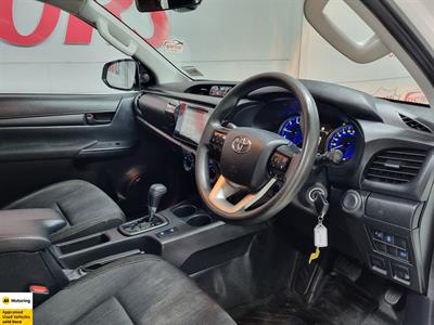 2020 Toyota HILUX - Thumbnail