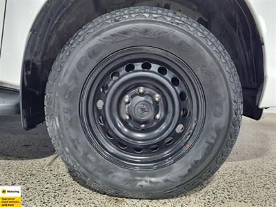 2020 Toyota HILUX - Thumbnail