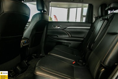 2017 Toyota Highlander - Thumbnail