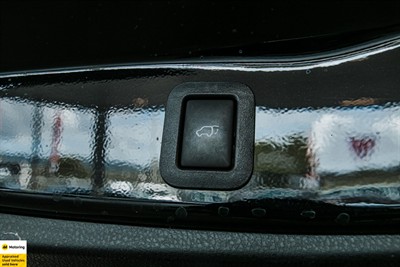 2017 Toyota Highlander - Thumbnail