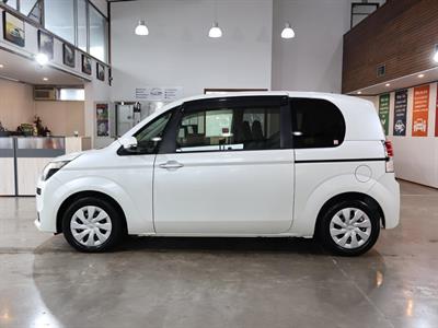 2014 Toyota Spade - Thumbnail