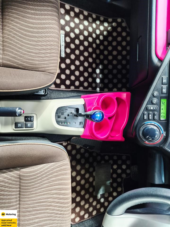 2013 Toyota Aqua