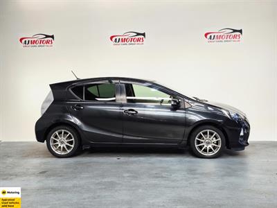 2013 Toyota Aqua - Thumbnail