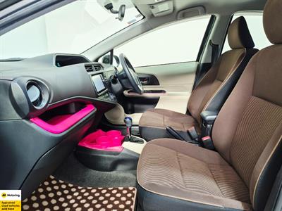 2013 Toyota Aqua - Thumbnail